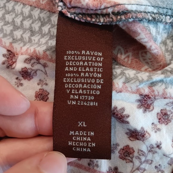 Knox Rose Womens Top XL Maroon Chevron Floral Boho Smocked Off The Shoulder Crop - Picture 3 of 7